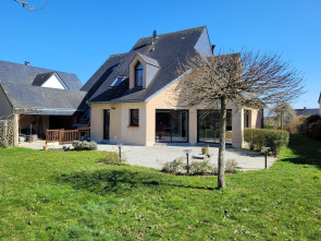 Maison en Vente à Change / 7 pièces 192m2